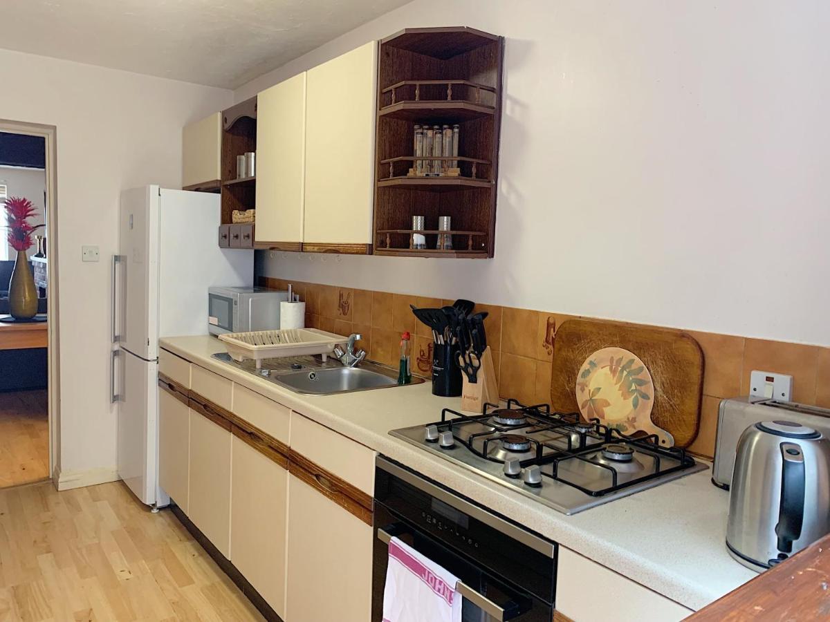 Cosy Central Windsor House Sleeps 4 Exterior foto